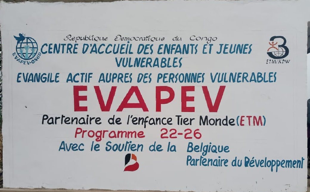 Panneau de la devanture de Evapev